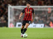 Kontrak Akan Berakhir, Bek Bournemouth Laris Manis Diincar Barcelona dan Juventus