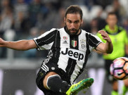 Cetak Rekor Gol, Allegri Minta Higuain Jangan Cepat Puas