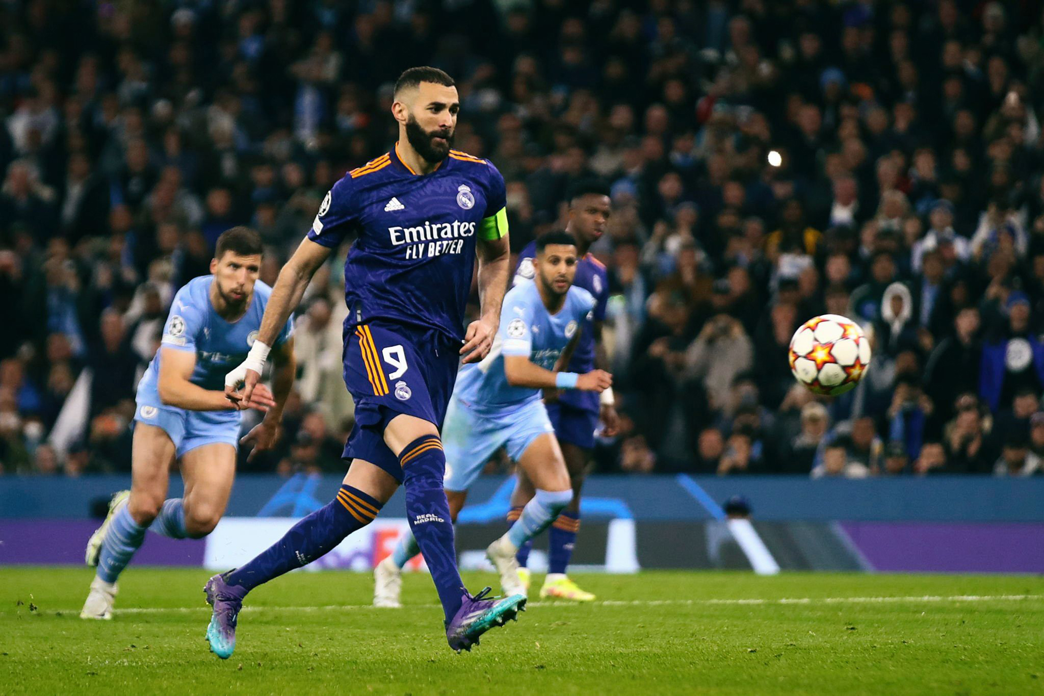 Penalti Panenka Benzema Bikin Ancelotti Terkejut