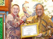 Berkontribusi Besar untuk Dunia Olahraga, Jerry Hermawan Lo Dapat Penghargaan Tokoh Peduli Olahraga dari KONI