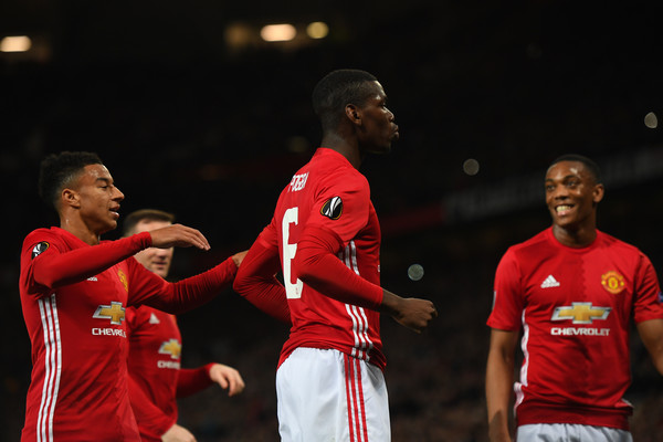 Brace Pogba Bawa Manchester United Bungkam Fenerbahce