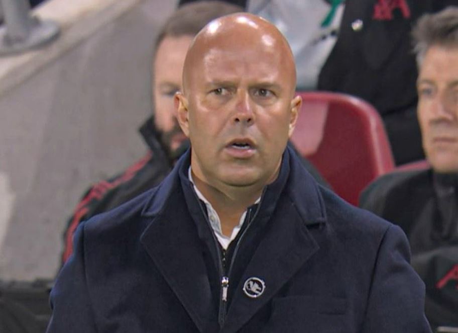 Arne Slot Pun Tak Percaya Liverpool Terpuruk