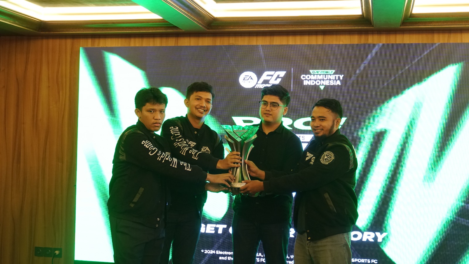 Komunitas FC Mobile Indonesia Merayakan Gelar Juara di China Sambil Beramal