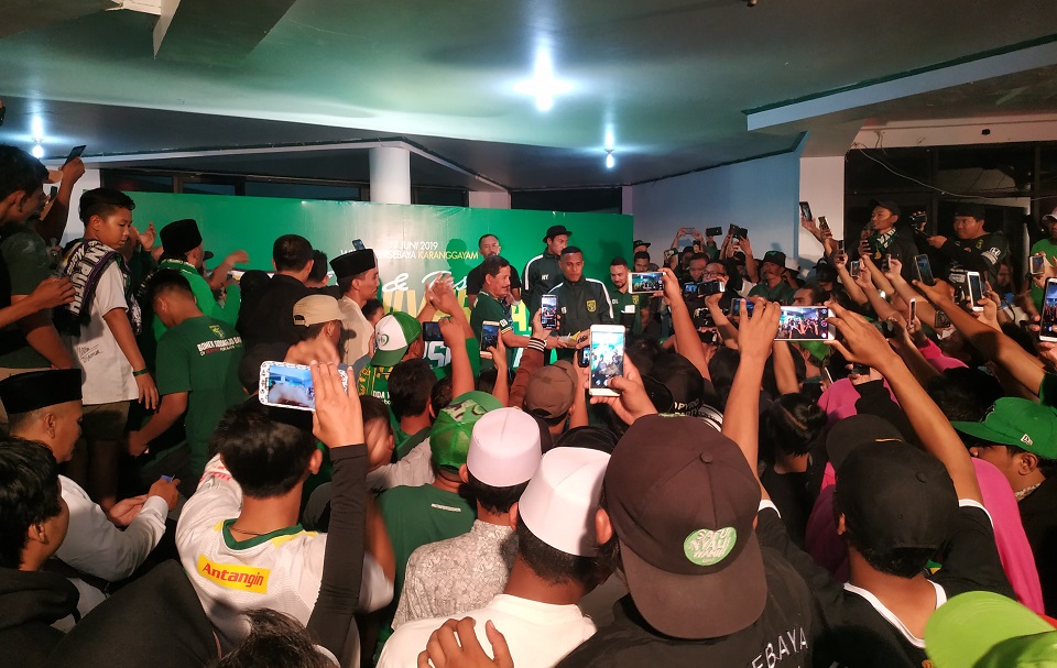 Persebaya Ultah ke-92, Bonek Minta Manajemen Tidak Pelit Belanja Pemain