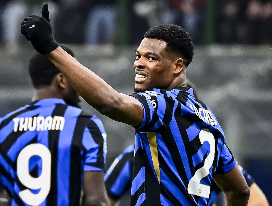 Beda Cristian Chivu dengan Simone Inzaghi di Mata Denzel Dumfries