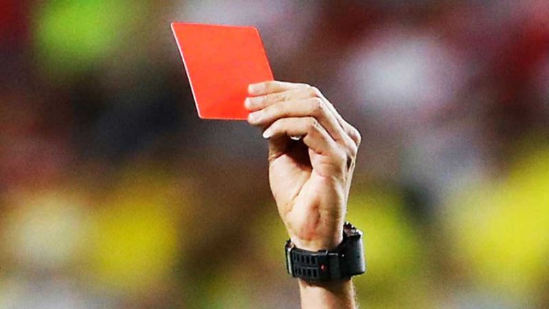 5 Bintang Sepak Bola yang Tak Pernah Dapat Kartu Merah Sepanjang Kariernya