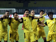 Jalani Laga Emosional Melawan Persela, Dendy Sulistyawan Berjanji Berikan yang Terbaik untuk Bhayangkara FC