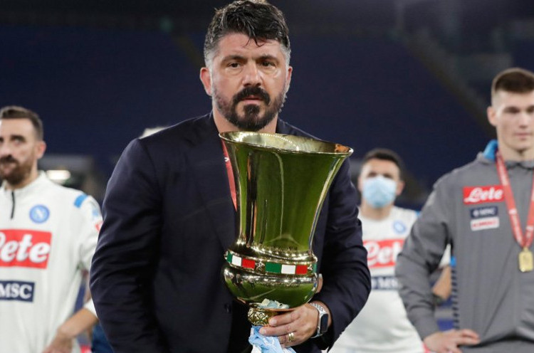 Dewa Sepak Bola dan Adik Gattuso Jadi Rahasia Kesuksesan Napoli Juarai Coppa Italia