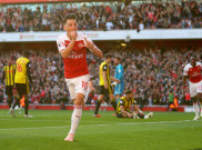 Unai Emery Minta Mesut Ozil Tak Pikirkan Nilai Gaji