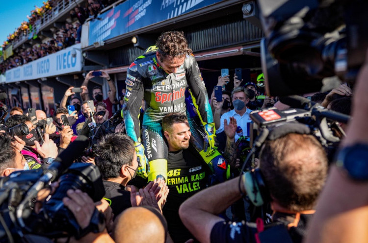 Perjalanan Valentino Rossi, Berawal dari Roda Empat Berakhir di Roda Dua