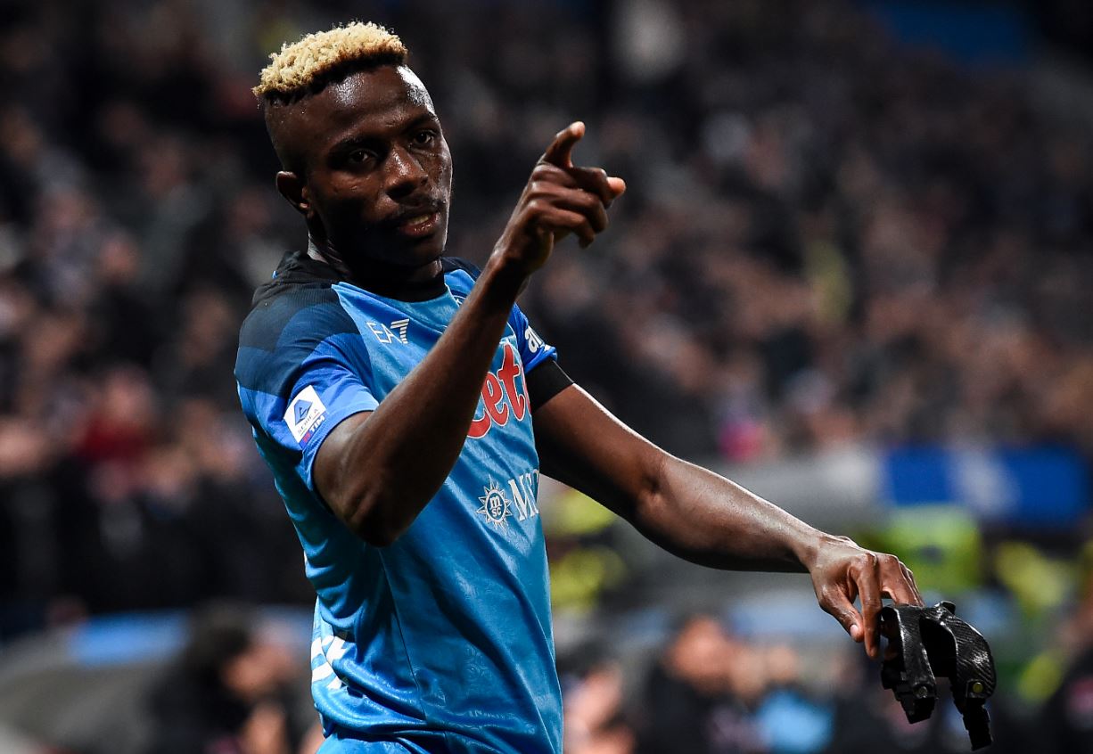 Victor Osimhen Bertahan dengan Napoli