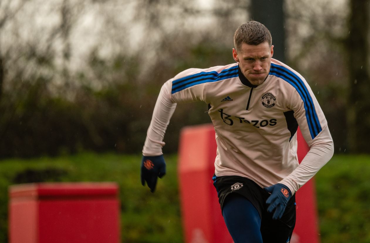 Sentuh Logo Liverpool di Anfield, Wout Weghorst Beri Penjelasan