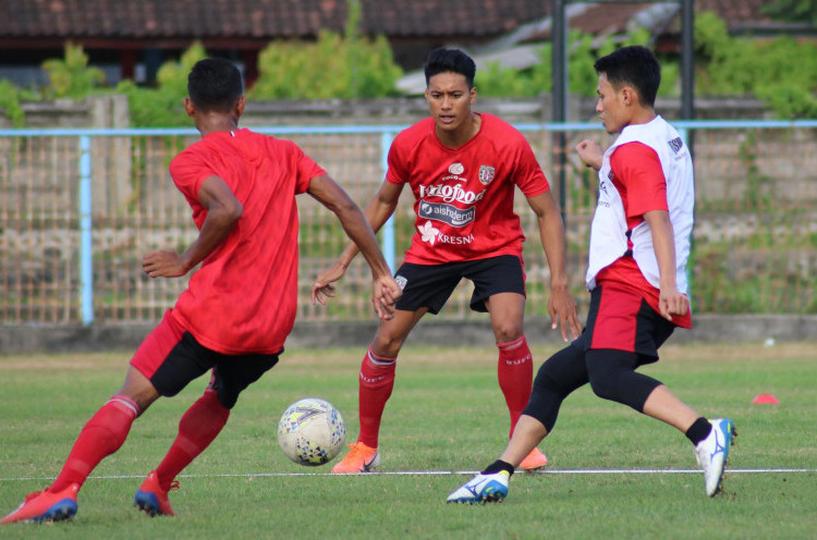 Keputusan Memarkir Andhika Wijaya Disorot Fans Bali United, Teco Beri Jawaban