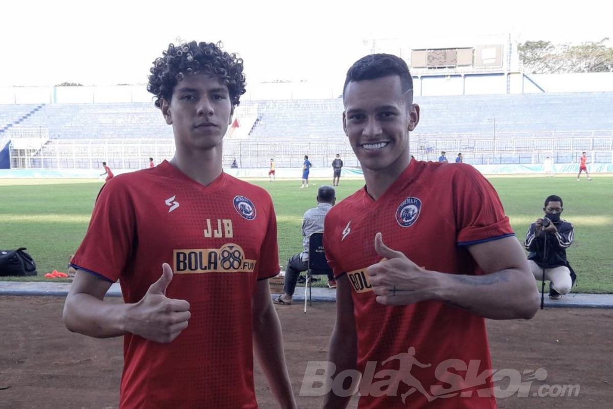 Arema FC Kedatangan Duo Brasil, Charis Yulianto Beri Penilaian Singkat
