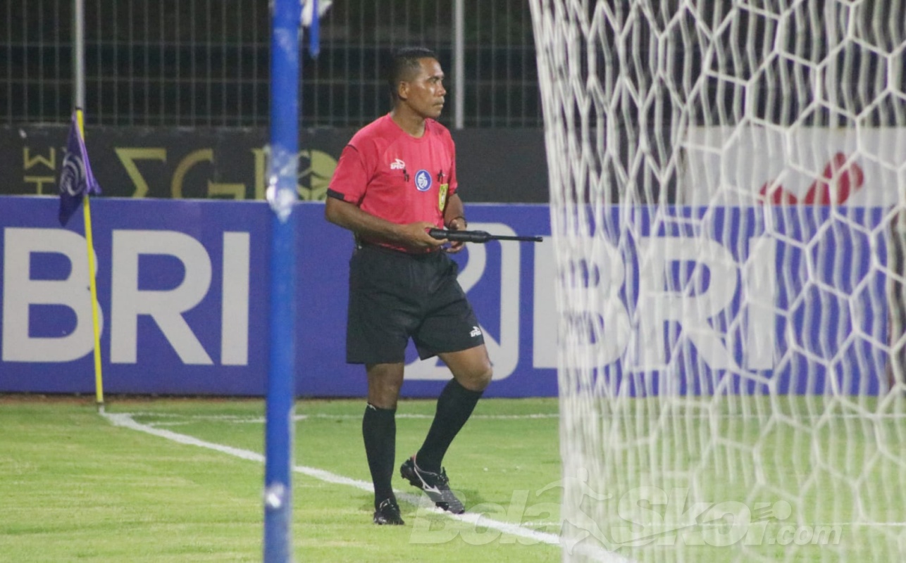 Arema FC Berharap Penugasan Asisten Wasit Tambahan Tak Cuma Bagus secara Teori