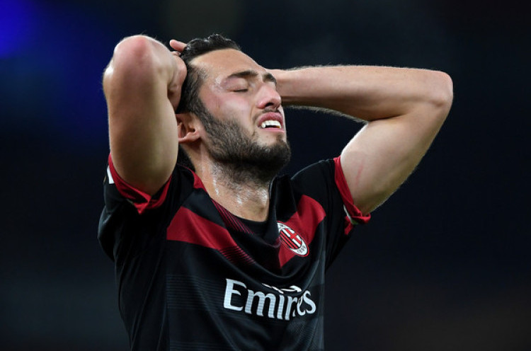 Hakan Calhanoglu Dinilai Jadi Dalang Kekalahan AC Milan