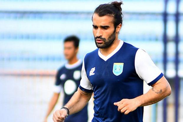 Mantan Gelandang Inter Berlabuh Ke Persela Lamongan