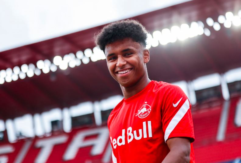 Profil Karim Adeyemi, Periang dengan Talenta 'Pembunuh Berdarah Dingin'