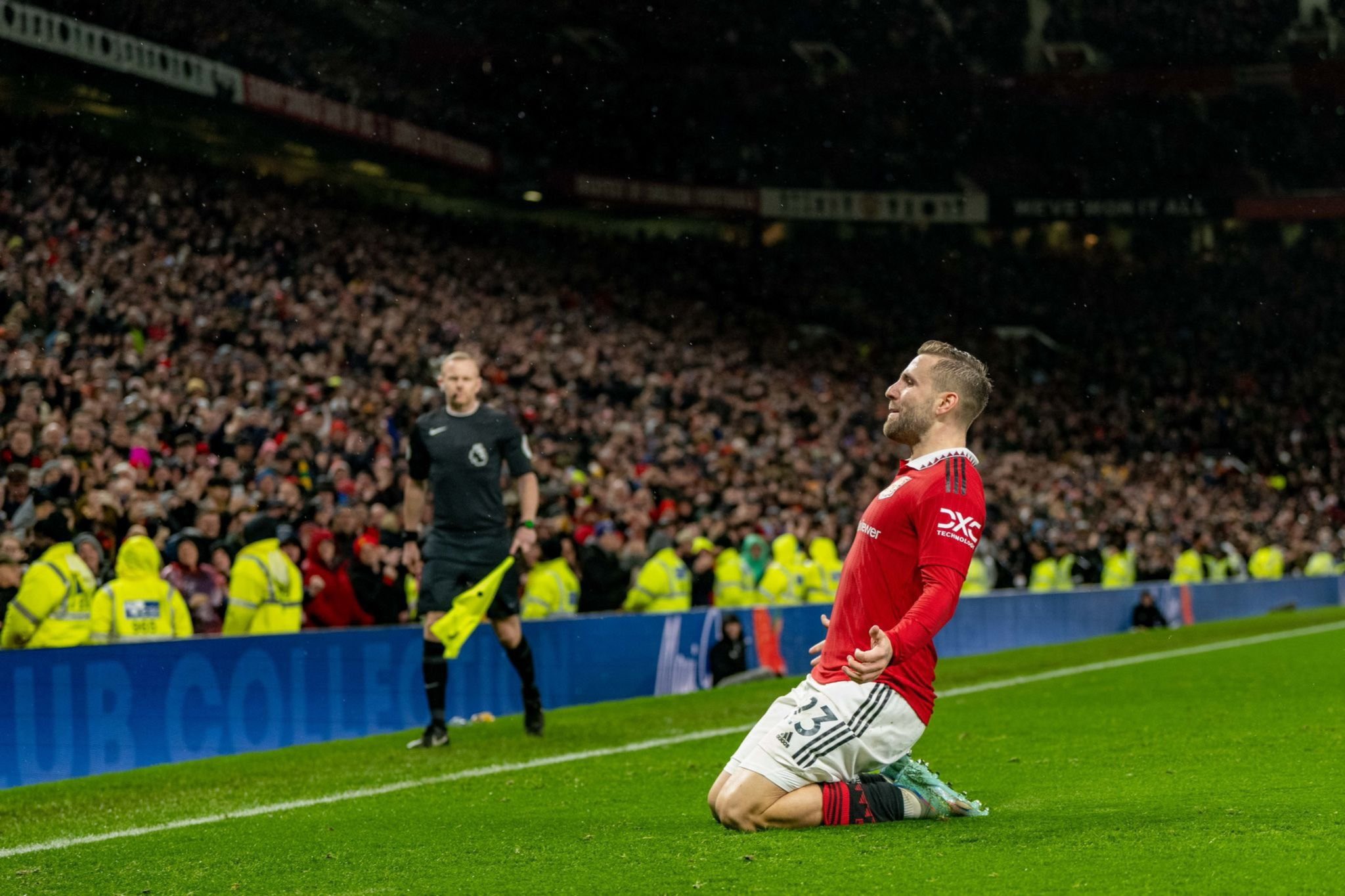 Kembali ke Posisi Asli, Luke Shaw Menggila