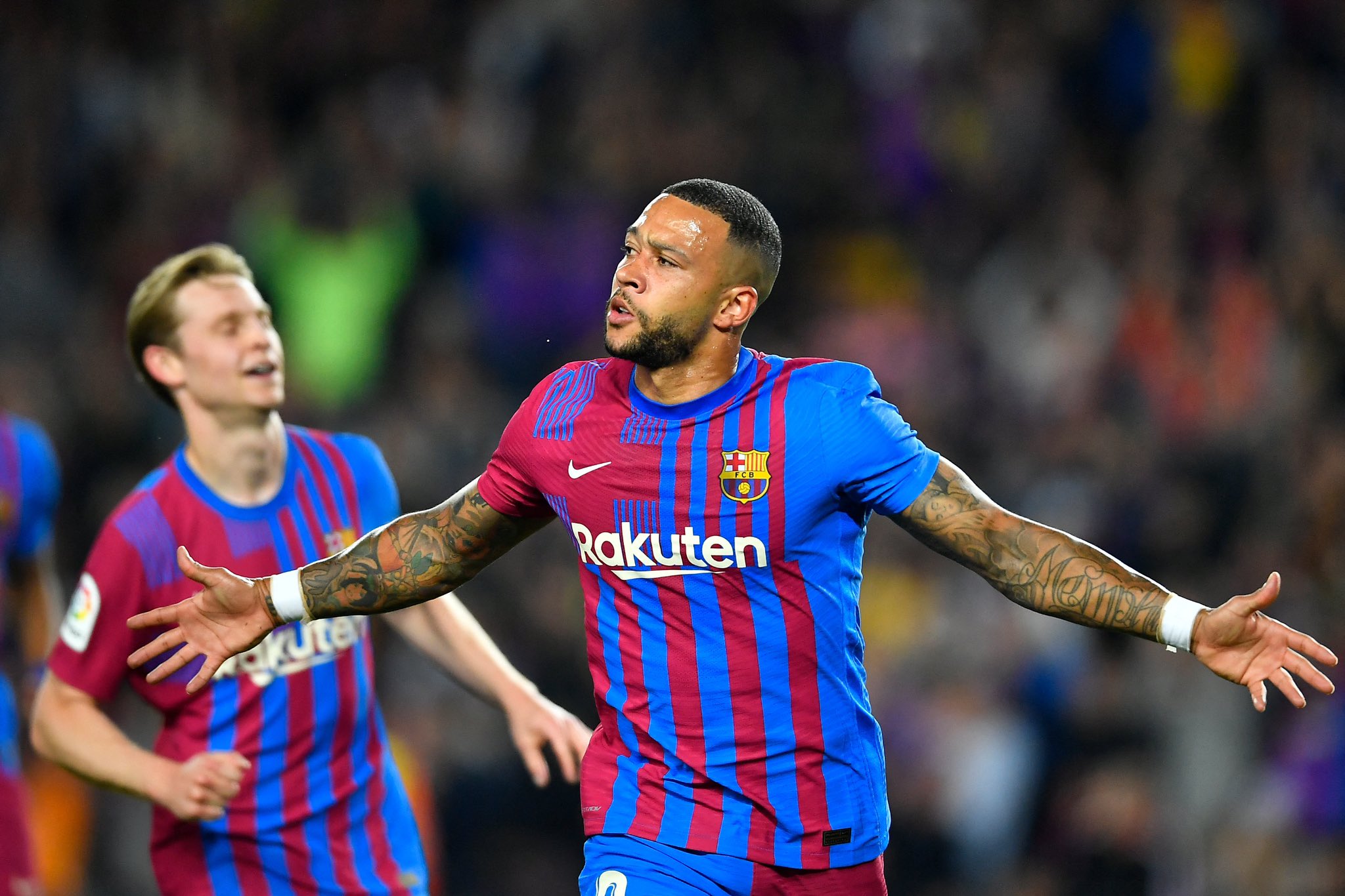 Manchester United Pengin Balikan dengan Memphis Depay