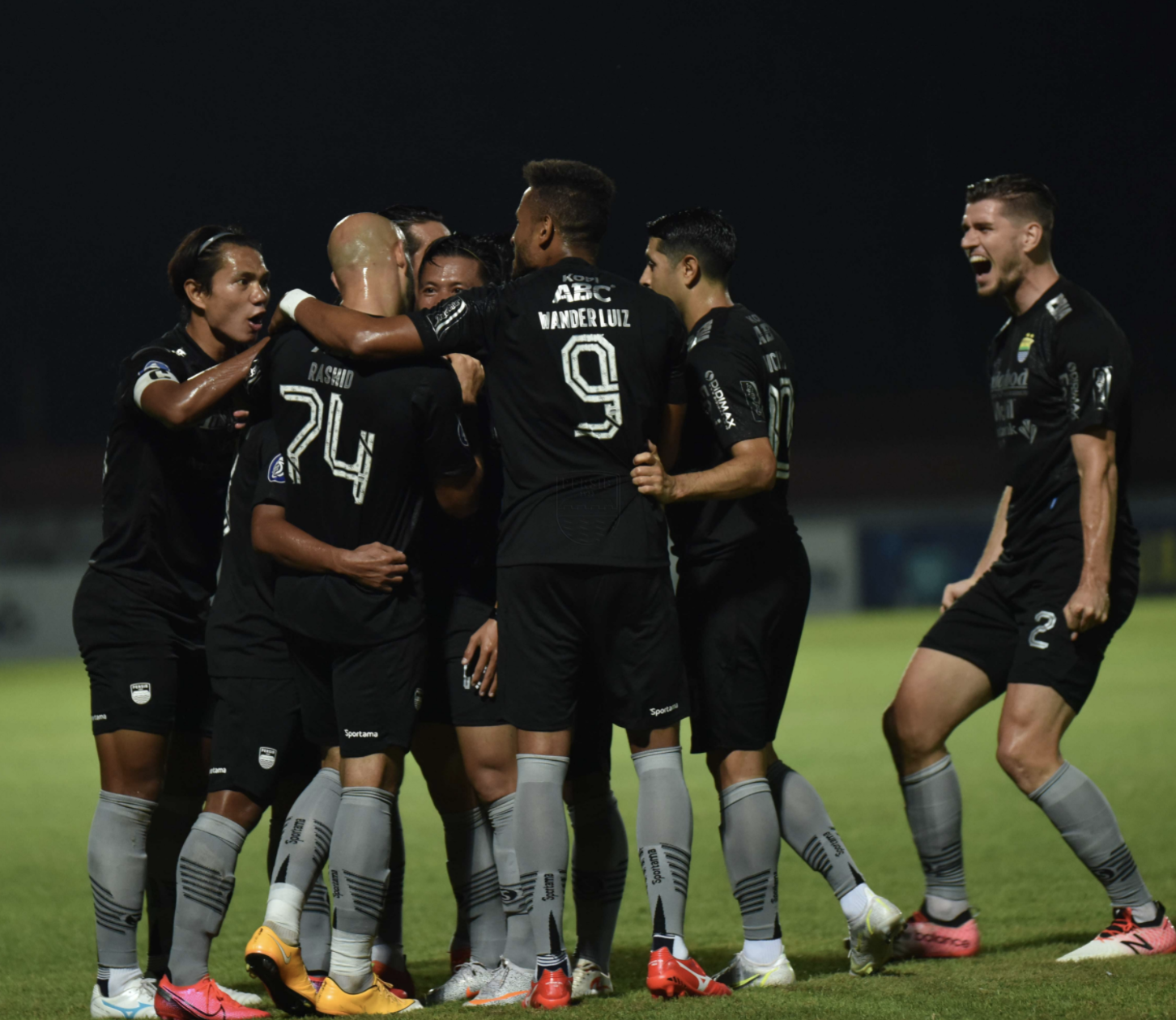 Hasil Liga 1: Persib Kalahkan Bhayangkara FC 2-0