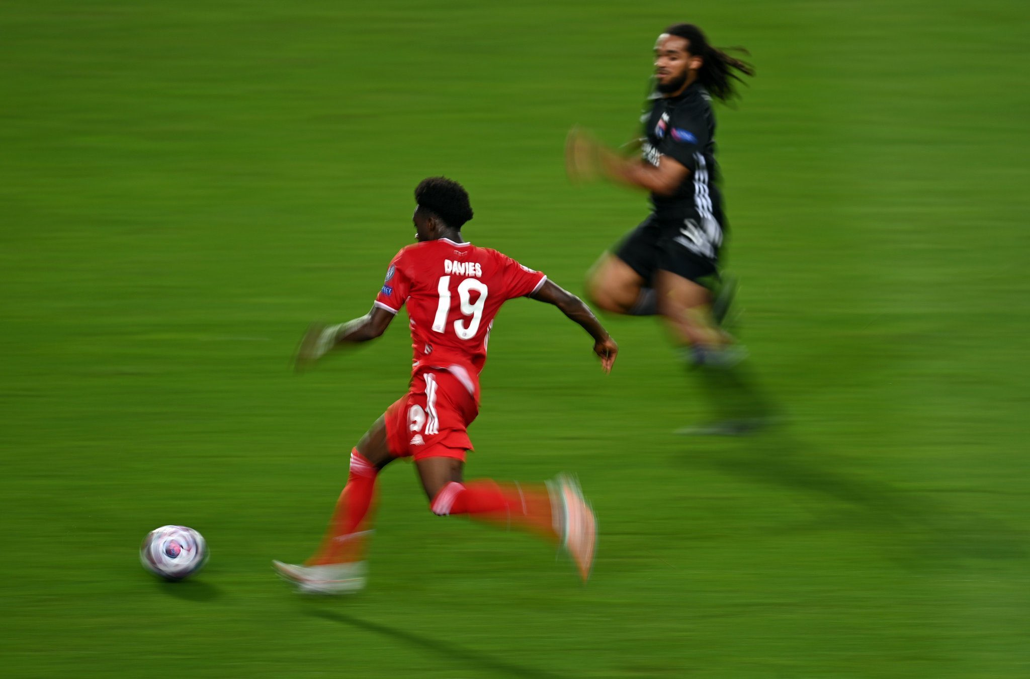 Prediksi Adu Cepat Alphonso Davies Vs Kylian Mbappe