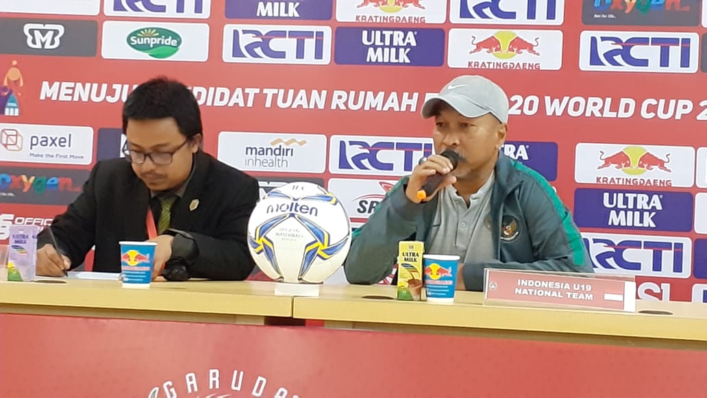 Bola Mati Terus Diperbaiki, Fakhri Husaini Berharap Timnas Indonesia U-19 Bisa Lebih Baik