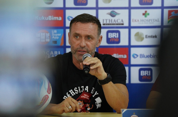 Gagal Kalahkan Persib, Thomas Doll Curhat Persija Jarang Dapat Penalti