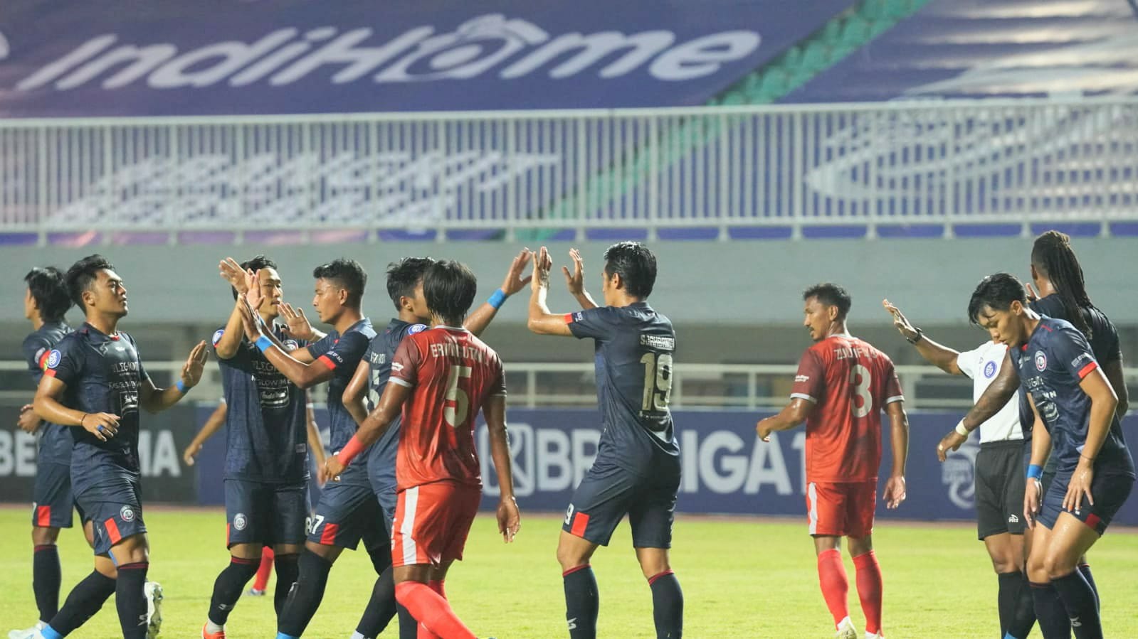 Imbang Lawan PSM dengan 10 Orang, Perjuangan Arema FC Luar Biasa