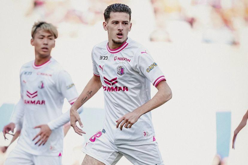 Justin Hubner Debut, Cerezo Osaka Menang Tipis atas Albirex Nigata