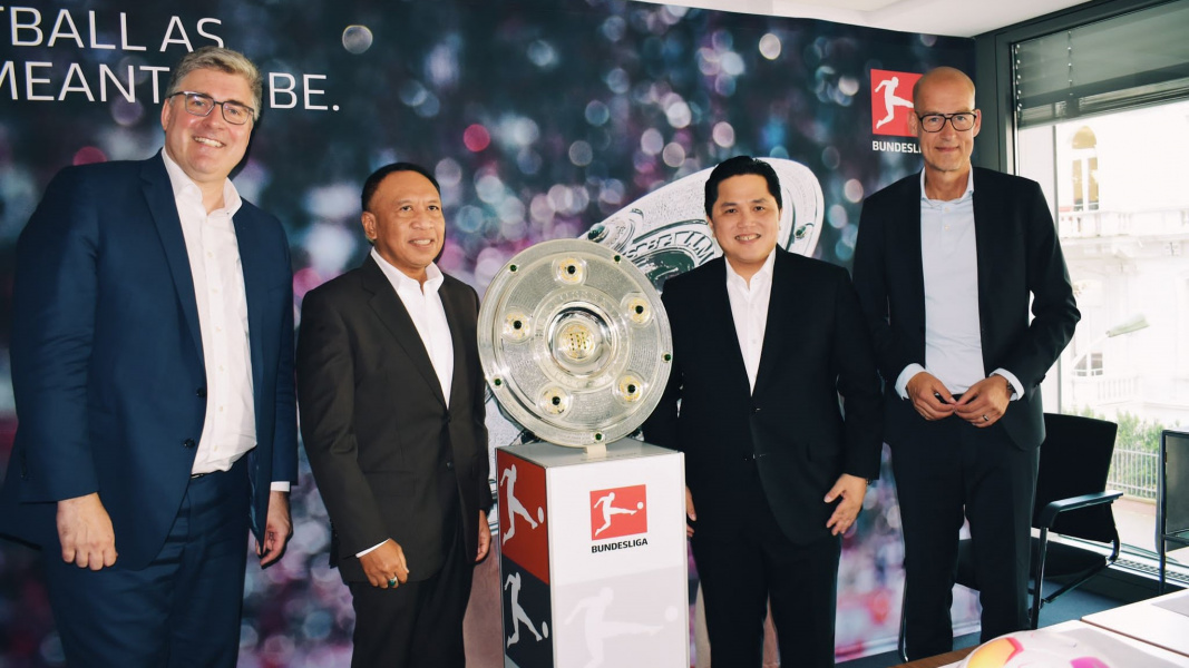 Tiba di Jerman, Erick Thohir Langsung Studi Banding ke Eintracht Frankfurt