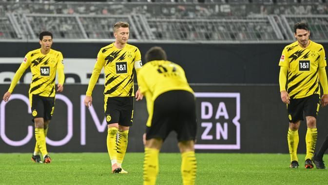 Pecat Lucien Favre, Dortmund Siap Bajak Pelatih Tim Rival