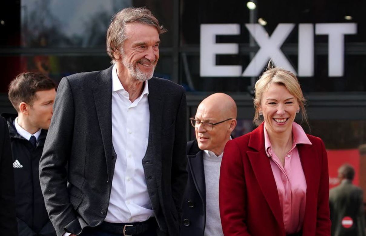Jangan Terlalu Banyak Berharap dari Sir Jim Ratcliffe, Fans Manchester United