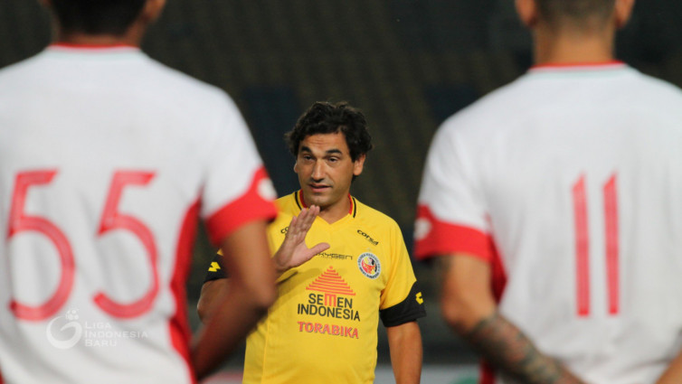 Eduardo Almeida Siapkan Program Arema FC Sembari Jalani Karantina
