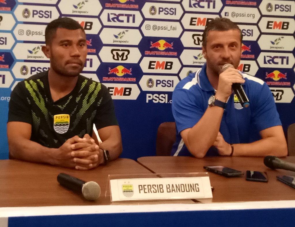 Piala Indonesia: Kehilangan 3 Pemain Kontra Arema FC, Pelatih Persib Santai