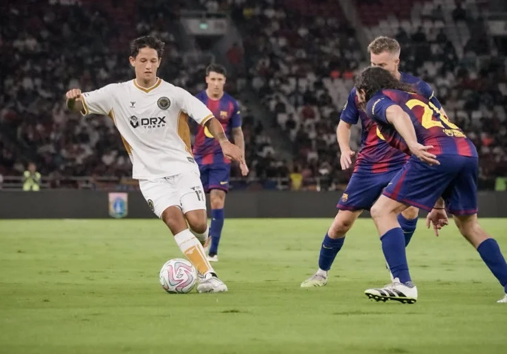 Irfan Bachdim Bahagia Tukar Jersey dengan Rivaldo, Mimpi Masa Kecil Jadi Kenyataan