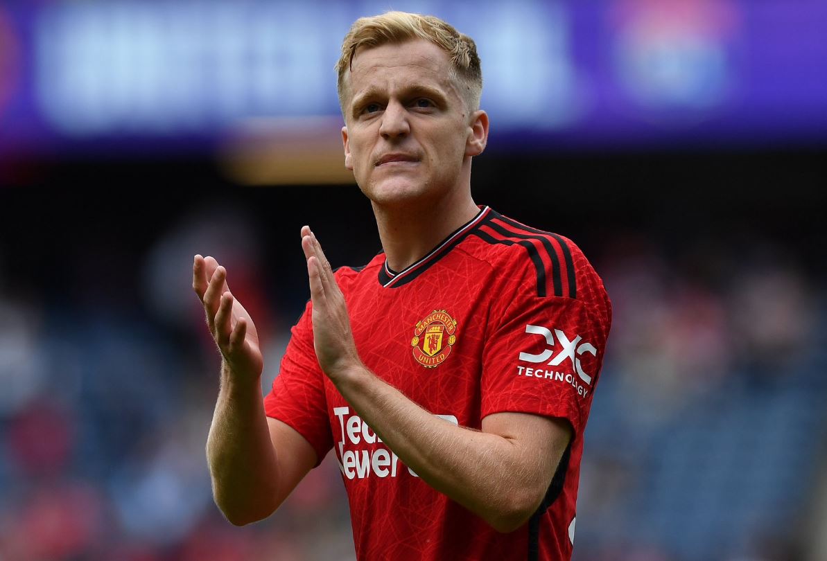 Ditinggal Pensiun David Silva, Real Sociedad Kejar Donny van de Beek