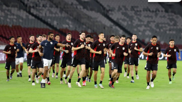 Galeri Foto: Official Training Timnas Jelang Lawan Bahrain
