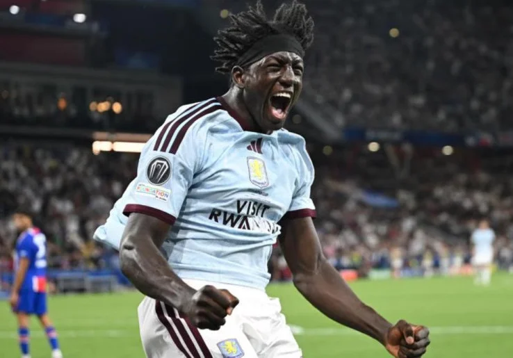 Siapakah Brian Madjo? Penyerang Muda Aston Villa yang Jadi Pencetak Gol Termuda di Piala Super Eropa