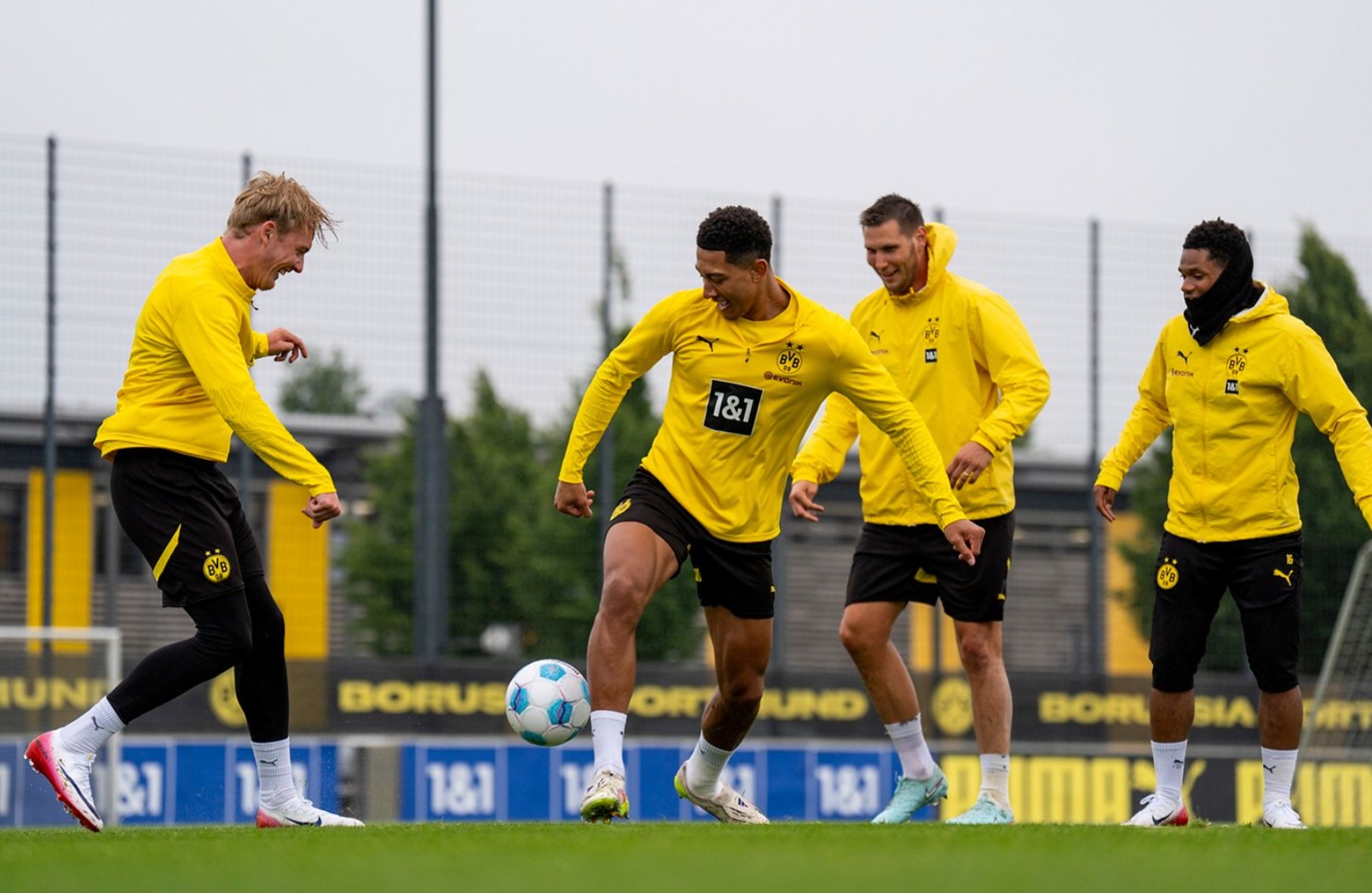 Borussia Dortmund dan Fluminense Terdepan
