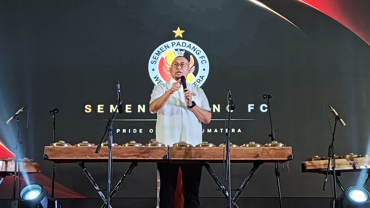 Presiden Semen Padang FC, Andre Rosiade. (BolaSkor.com/Gazza Roosaryatama)