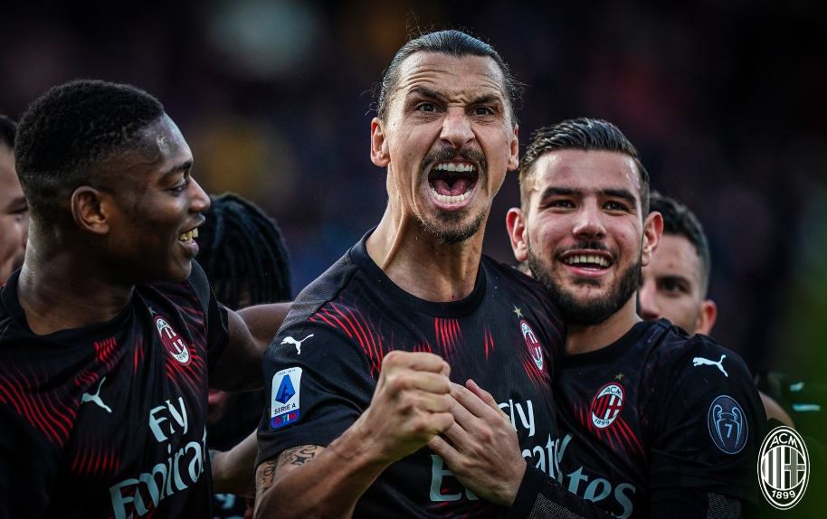 Perubahan Strategi Bermain AC Milan: 4-4-2 dan Oper Bola ke Zlatan Ibrahimovic