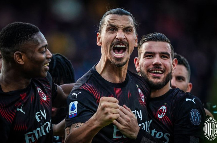 Perubahan Strategi Bermain AC Milan: 4-4-2 dan Oper Bola ke Zlatan Ibrahimovic