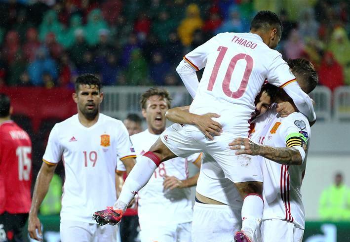 Spanyol Lolos ke Rusia