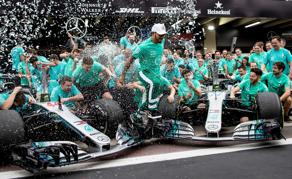 Lewis Hamilton Tutup F1 2018 dengan Kemenangan