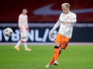 Donny van de Beek Dianggap Pembelian Panik Manchester United