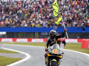 Bendera Valentino Rossi Berkibar di MotoGP Belanda
