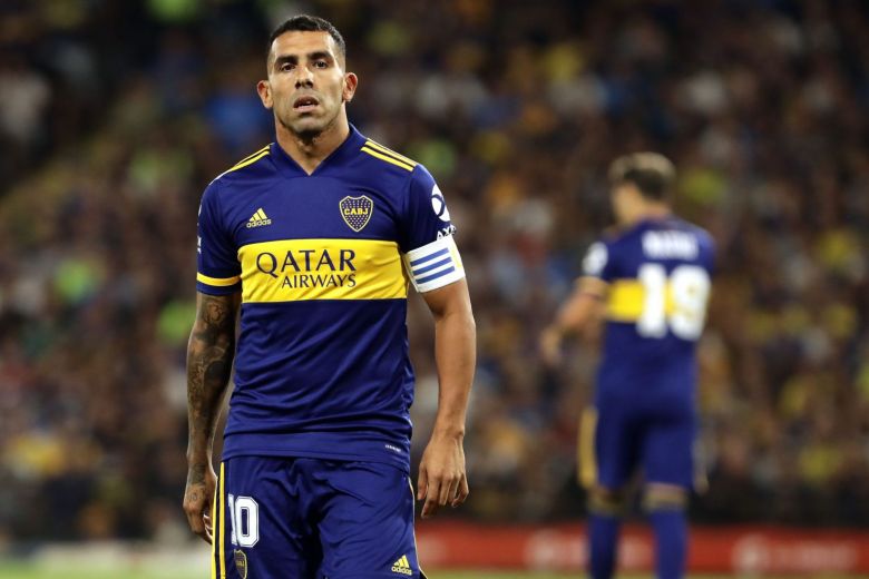 Carlos Tevez Sindir Pesepak Bola yang Tak Mau Potong Gaji