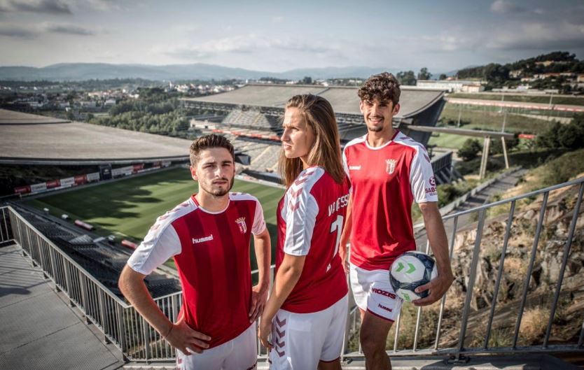 Unik, Jersey Ketiga Braga Terinspirasi Desain Baju Tentara Romawi