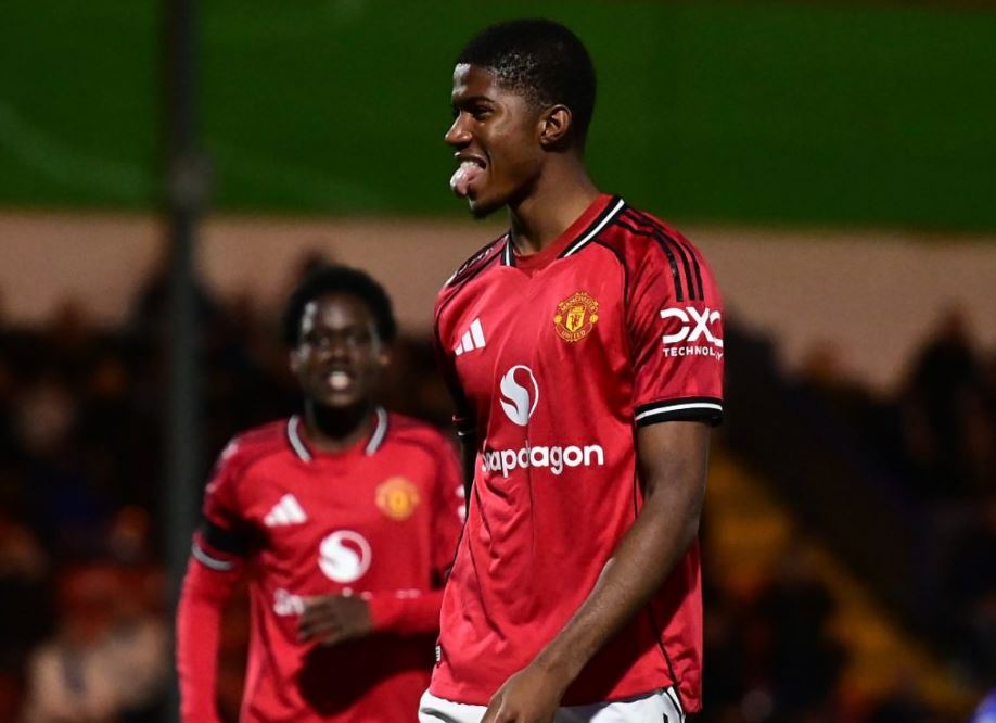 Manchester United Tanpa Benjamin Sesko, Momen Chido Obi Bersinar
